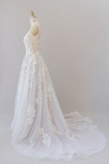 Wedding Dresses Dresses, Long A-line Spaghetti Strap Lace Appliques Tulle Backless Wedding Dress