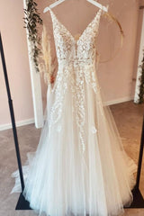 Wedding Dresses Romantic, Long A-Line Tulle Appliques Lace Spaghetti Straps V-neck Backless Wedding Dress