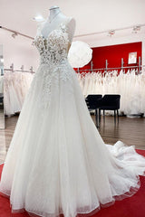 Wedding Dress Elegant, Long A-line Tulle Sleevless Ruffles Jewel Wedding Dress With Lace Appliques