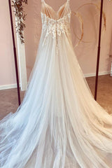 Wedding Dresses With Long Sleeves, Long A-Line Tulle Sweetheart Appliques Lace Wedding Dress