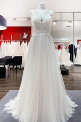 Wedsing Dress Styles, Long A-line Tulle V Neck Open Back Appliques Lace Wedding Dress