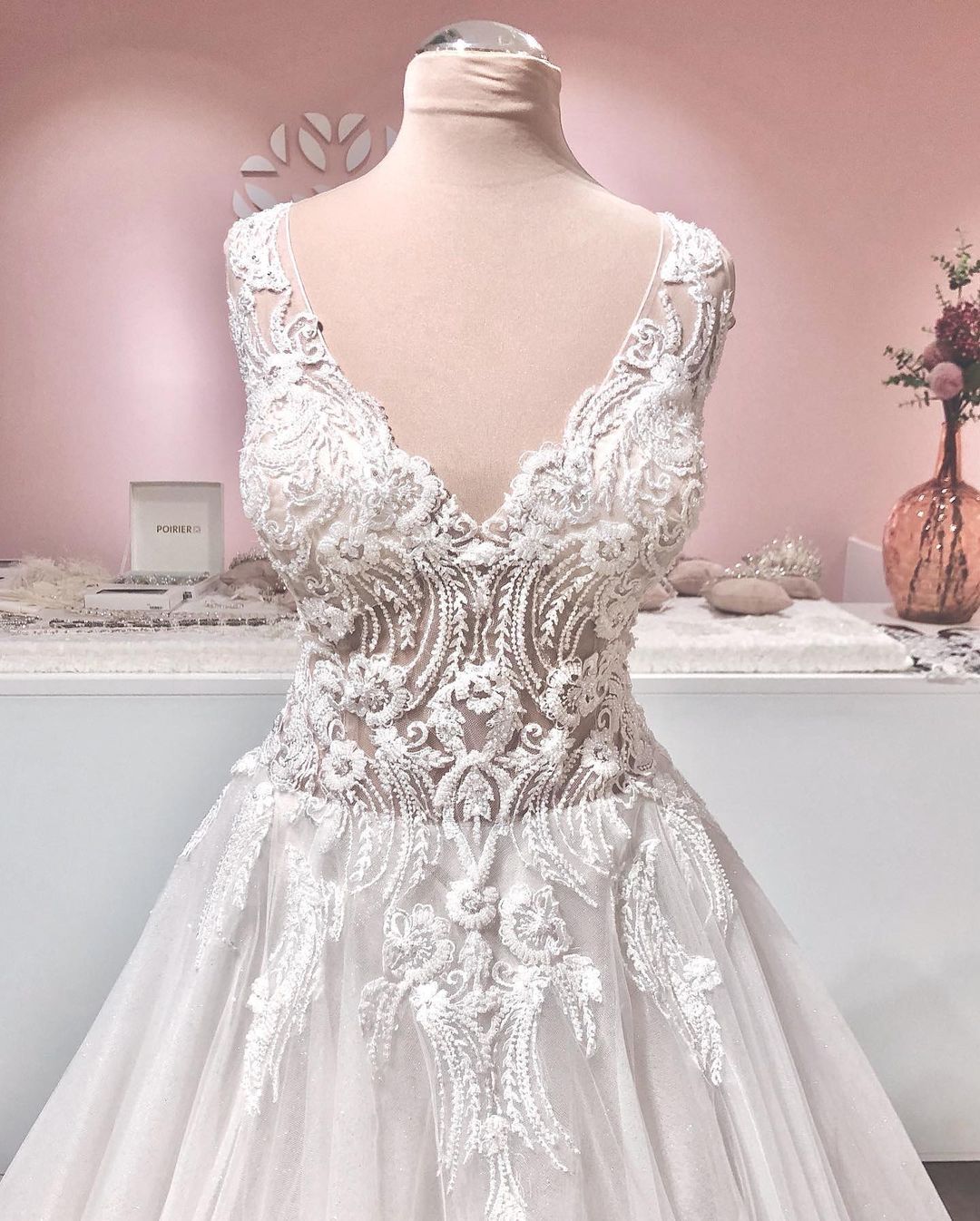 Wedding Dresses For Big Bust, Long A-line V-neck Appliques Lace Backless Tulle Ruffles Wedding Dress