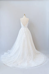 Wedding Dress Brides, Long A-line V-neck Open Back Appliques Lace Tulle Wedding Dress