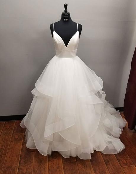 Wedding Dresses Fall, Long A-line V-neck Tulle Backless Wedding Dress