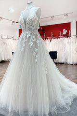 Wedding Dresses For Bride Boho, Long Princess Tulle V Neck Sequins Lace Appliques Wedding Dress