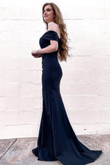 Mermaid Off the Shoulder Black Long Prom Dress with Train