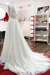 Wedding Dress For Large Bust, Modest Long A-line V-neck Tulle Ruffles Backless Wedding Dresses With Lace