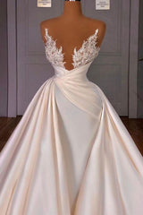 Wedding Dress With Sleeves, Off the Shoulder Sequined Fur Satin Wedding Party Gown Sleeveless/Long Sleevess styles