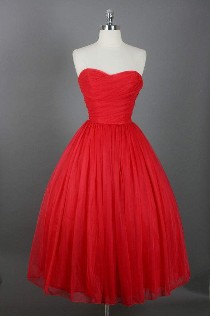 Homecoming Dresses For Girls, Knee Length Prom Dresses, Red Prom Gown Vintage Prom Gowns Elegant Evening Dress, Cheap Evening Gowns Simple Party Gowns Modest Bridesmaid Dresses, Bridesmaid Gowns