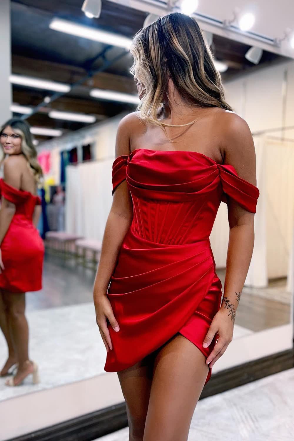 Red Off the Shoulder Asymmetrical Tight Short Homecoming Dress