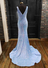 Evening Dress V Neck, Sheath/Column Trumpet/Mermaid V Neck Sleeveless Velvet Sequins Sweep Train Prom Dress