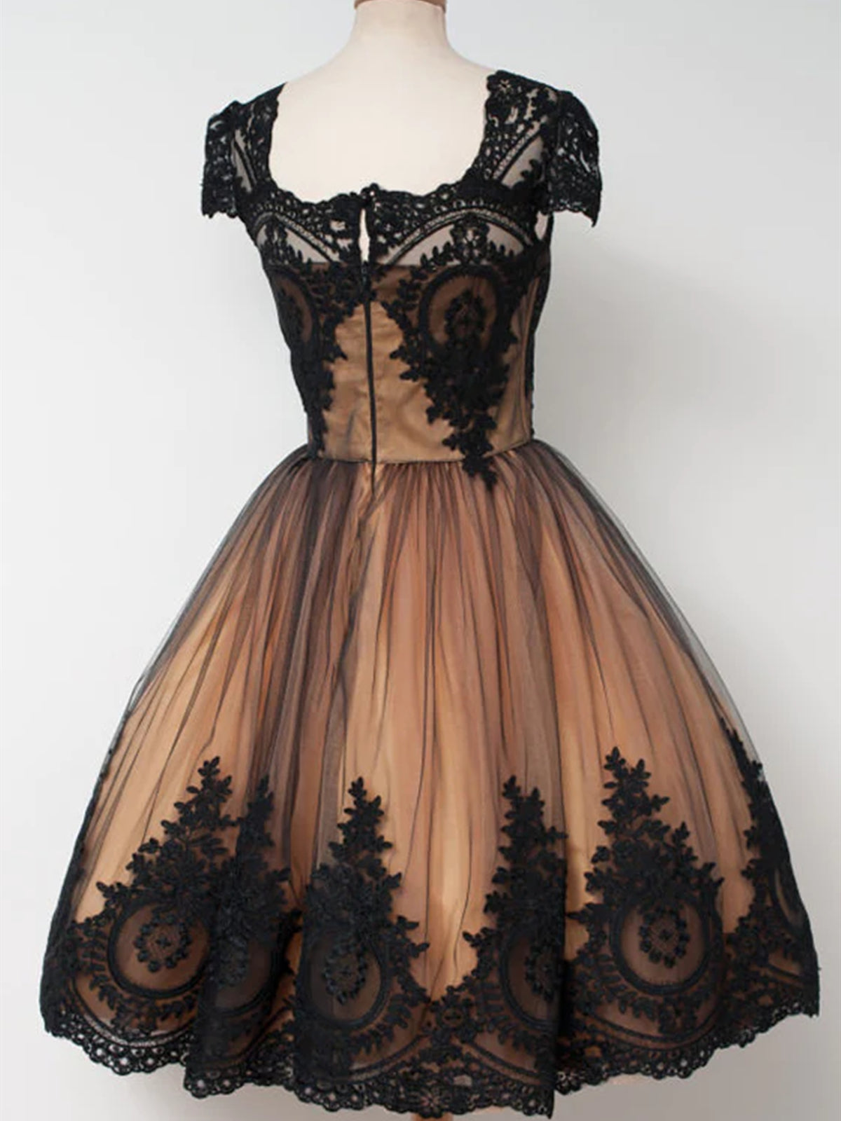 Party Dress Outfits, Short Cap Sleeves Black Lace Prom Dresses, Short Black Lace Graduation Homecoming Dresses