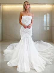 Wedding Dress Shopping Near Me, Trumpet/Mermaid Strapless Cathedral Train Tulle Wedding Dresses With Appliques Lace