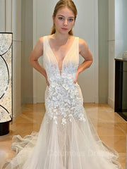 Wedding Dresses Lace Romantic, Trumpet/Mermaid V-neck Chapel Train Tulle Wedding Dresses With Appliques Lace