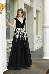 Bridesmaid Dress Color Palettes, V Neck A-Line Tulle Floor Length Black Prom Dresses with Appliques