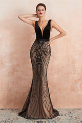 Prom Dresses Princess Style, V-Neck Fitted Mermaid Black Prom Dresses with Sequins