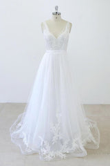 Wedding Dresses Lace Romantic, V-neck Ruffle Applqiues Tulle A-line Wedding Dress
