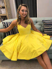 Party Dresses For Teens, V Neck Short Yellow Prom Dresses, Short Yellow V Neck Graduation Homecoming Dresses